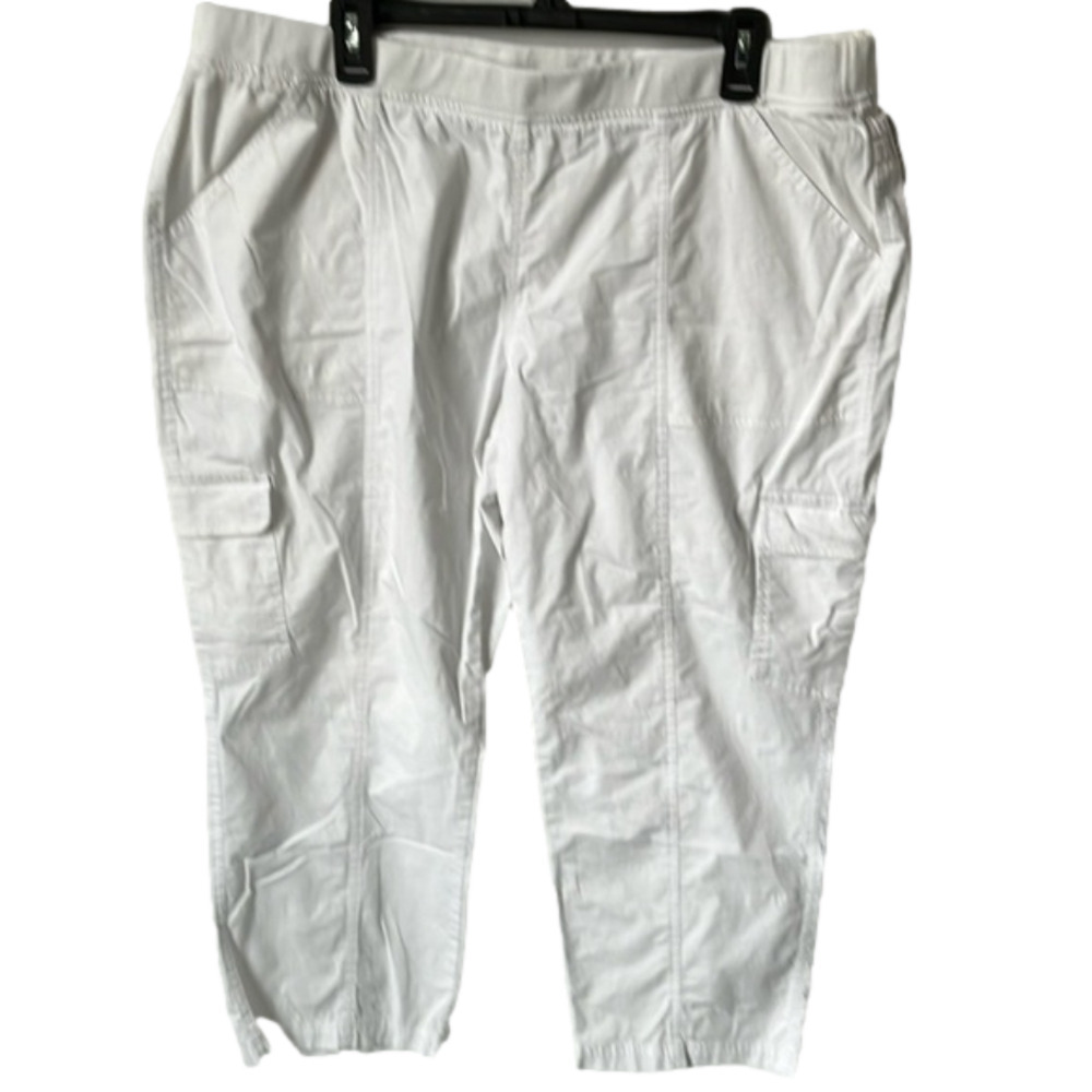 Weekends by Chico’s White Stretch Waist Capris Size 16